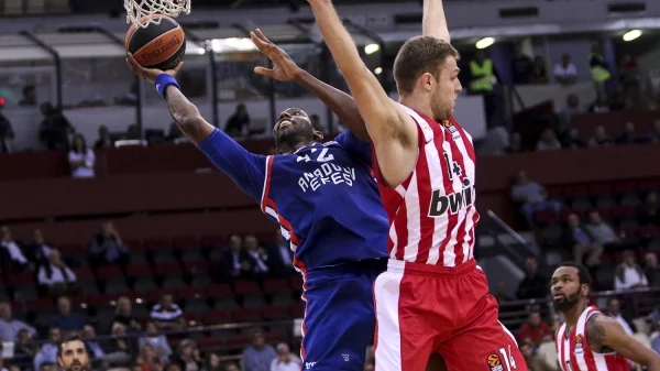 EL: Micić srušio Olimpijakos, dabl dabl Milutinova, Euroleague
