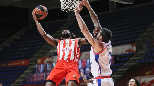 EL: Desetkovani Efes rutinski savladao blijedu Zvezdu, Euroleague