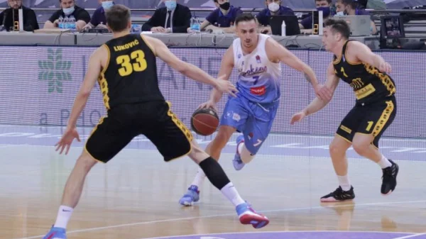 Igokea rutinirala Split, ABA liga