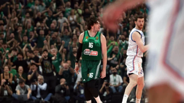Pao sušio Efes, Euroleague - Play Off