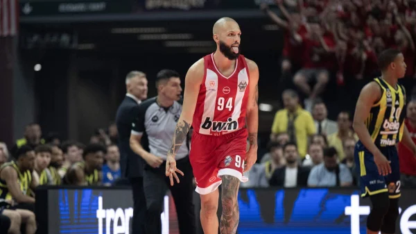 Olimpijakos pregazio Fener, Euroleague - final for
