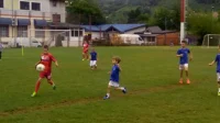 Od malih nogu, po kiši i blatu, fudbal je to!